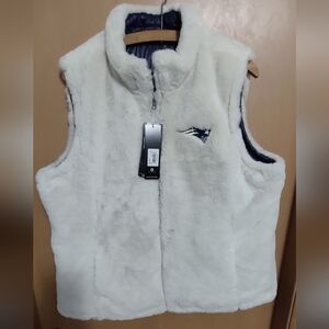 Final price !*NEW!* PATRIOTS Reversible faux fur vest(XL)
